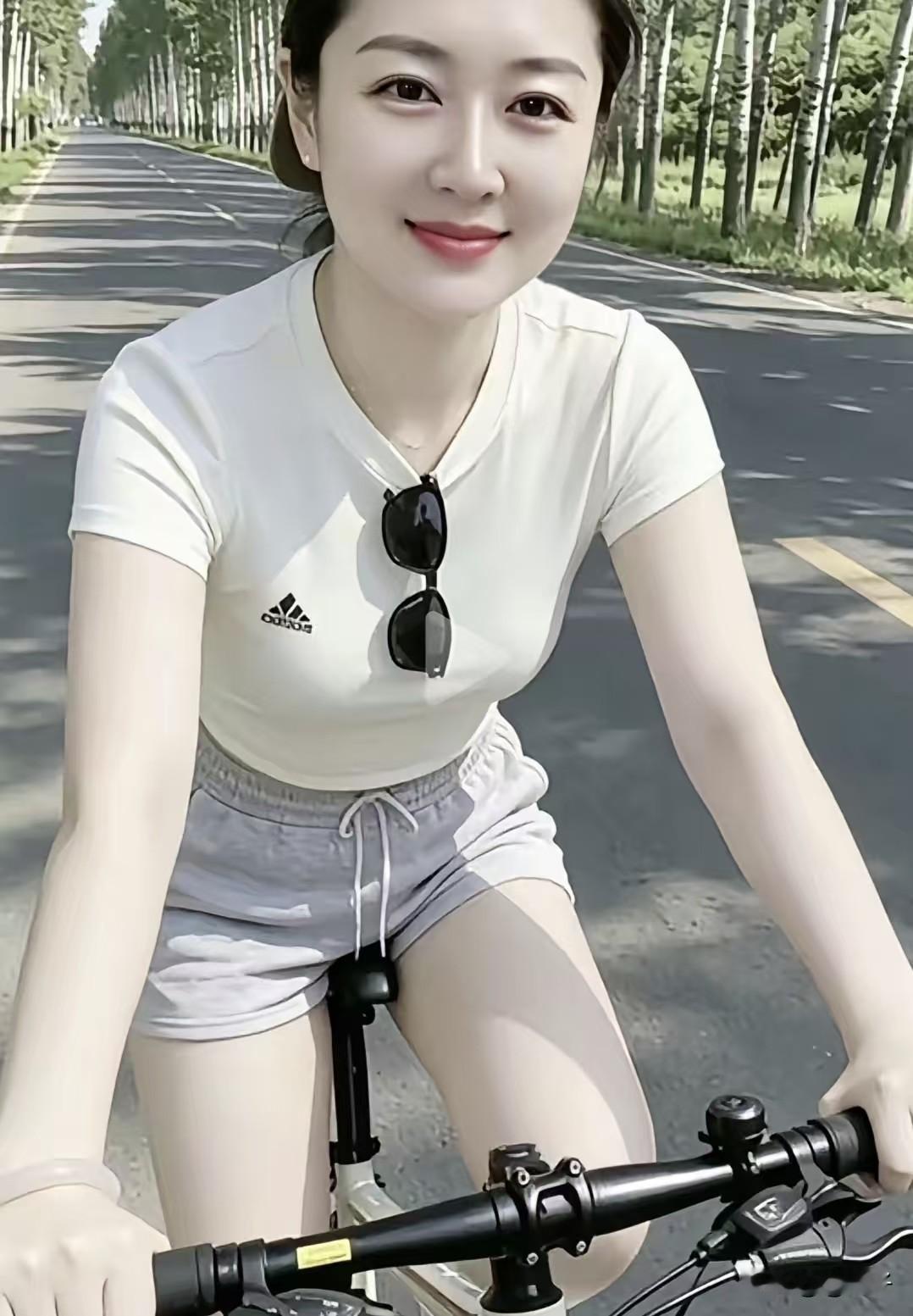 不同年龄的女人，风采各不同。