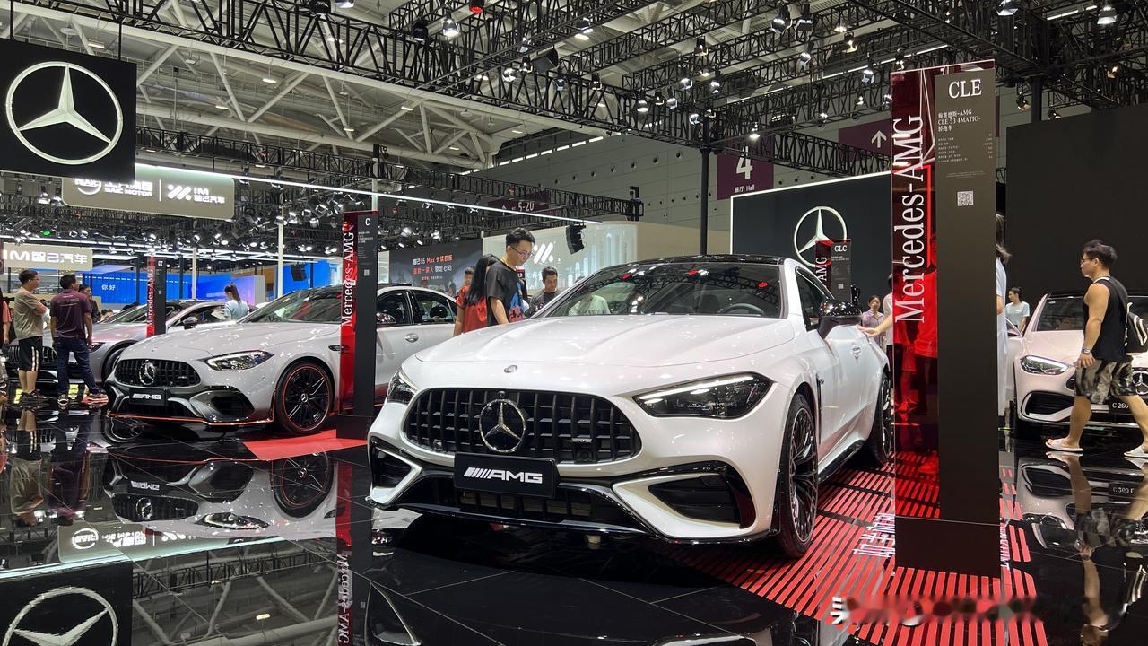 梅赛德斯-AMG CLE 53 Coupe车展亮相！CLE车系将奔驰C级与E级轿