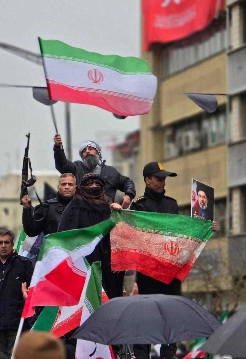 理论上，俄乌战争也是近年来中东冲突的原因之一。因为俄乌战争，俄罗斯没有精力去经营