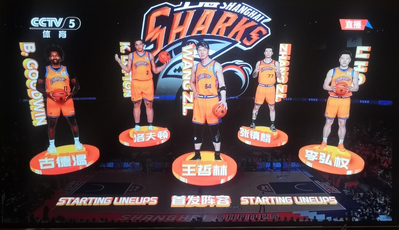 胡金秋刚刚开始四分钟，两次犯规被迫下场

上海久事和浙江浙商证券队的比赛，这是总