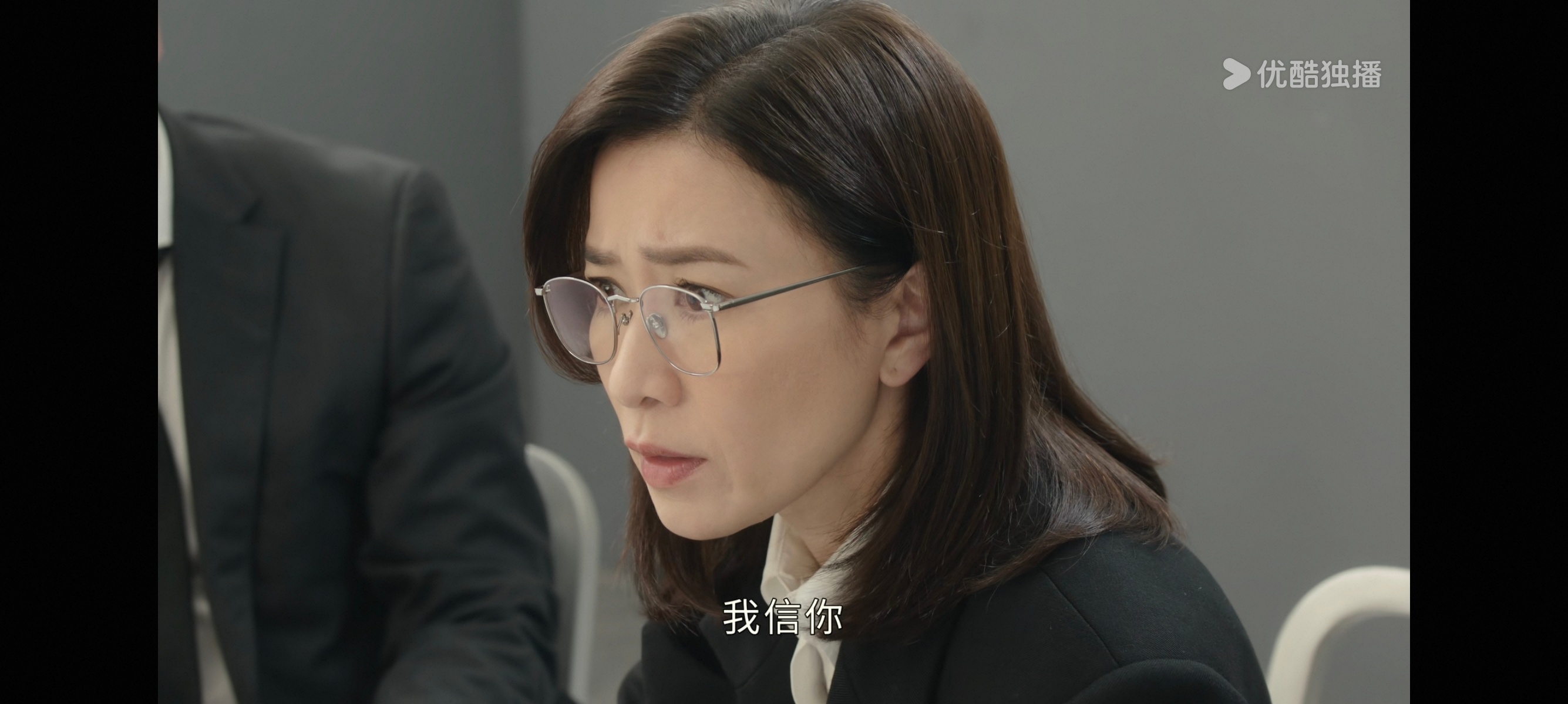 言惠知妈就妈在她实在是太会爱孩子了。其他的通通抛开不谈，光是义无反顾辞去裁判官，