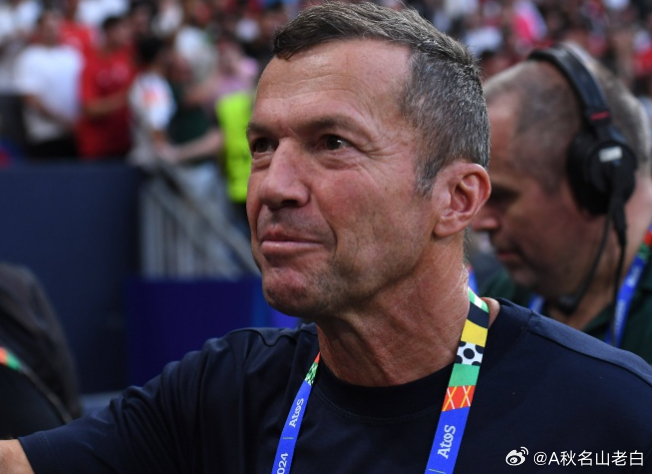 近日，两位德国名宿马特乌斯和巴贝尔在节目中对皇家马德里进行了严厉的批评，他们对白