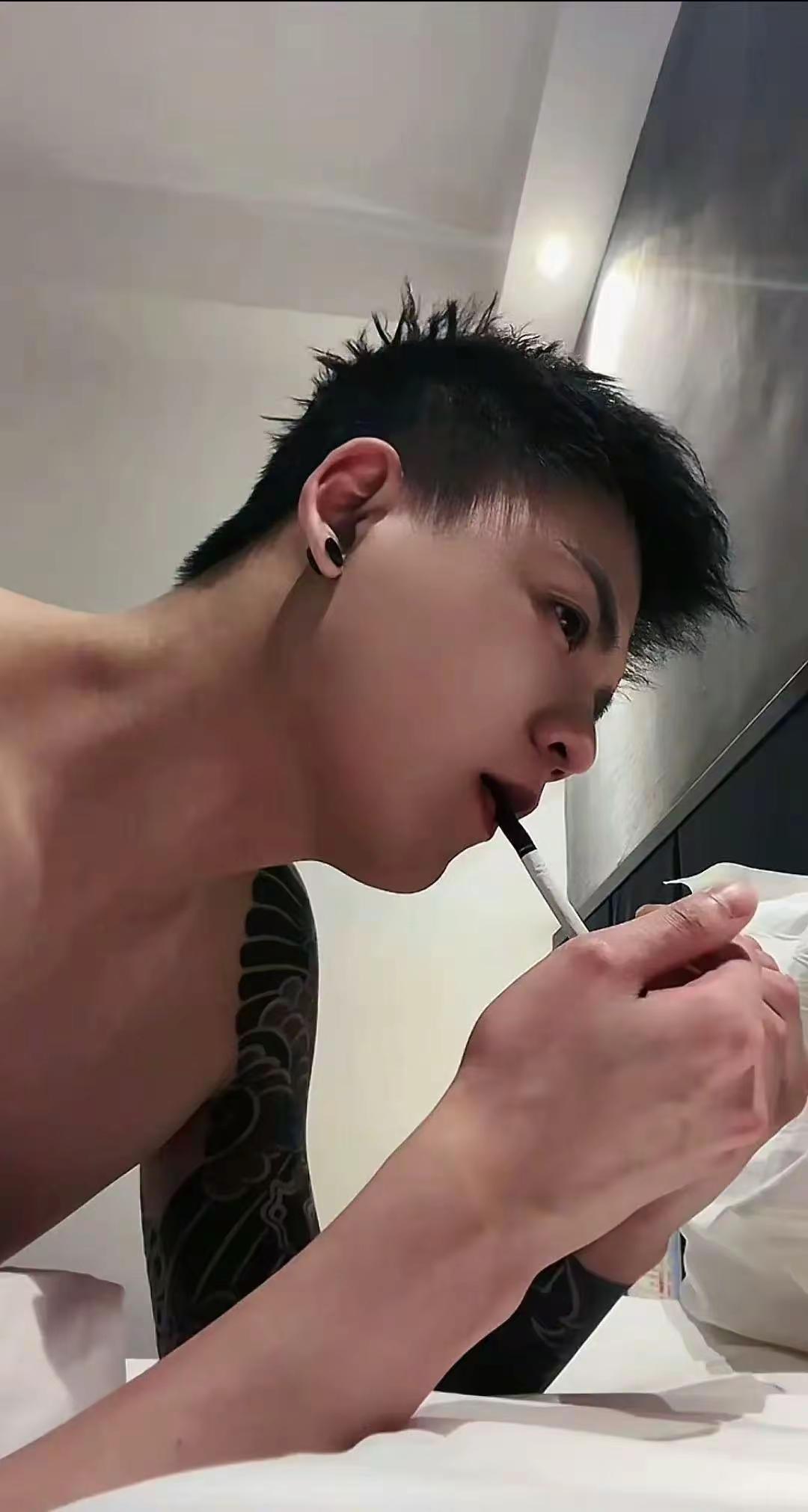 心好小， 只能装下你 我是说我的心里只有你