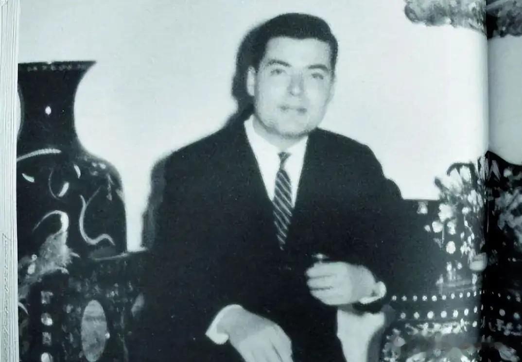 【从香港大火看慈善真相 何世礼捐光家产做公益 这才是豪门该有的样子】
香港大火的