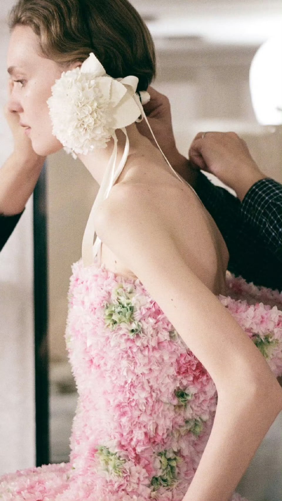 Jonathan Anderson 这一季把法式高订玩出了全新的“国际范儿”。?