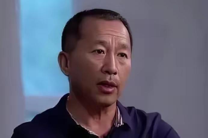 1991 年 1 月，一伙索马里恐怖分子突然闯入中国医疗队驻地，对 13 位男医