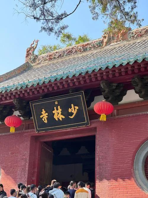 少林寺方丈释永信被带走接受调查，此事件释放出怎样的反腐信号
      综合多家