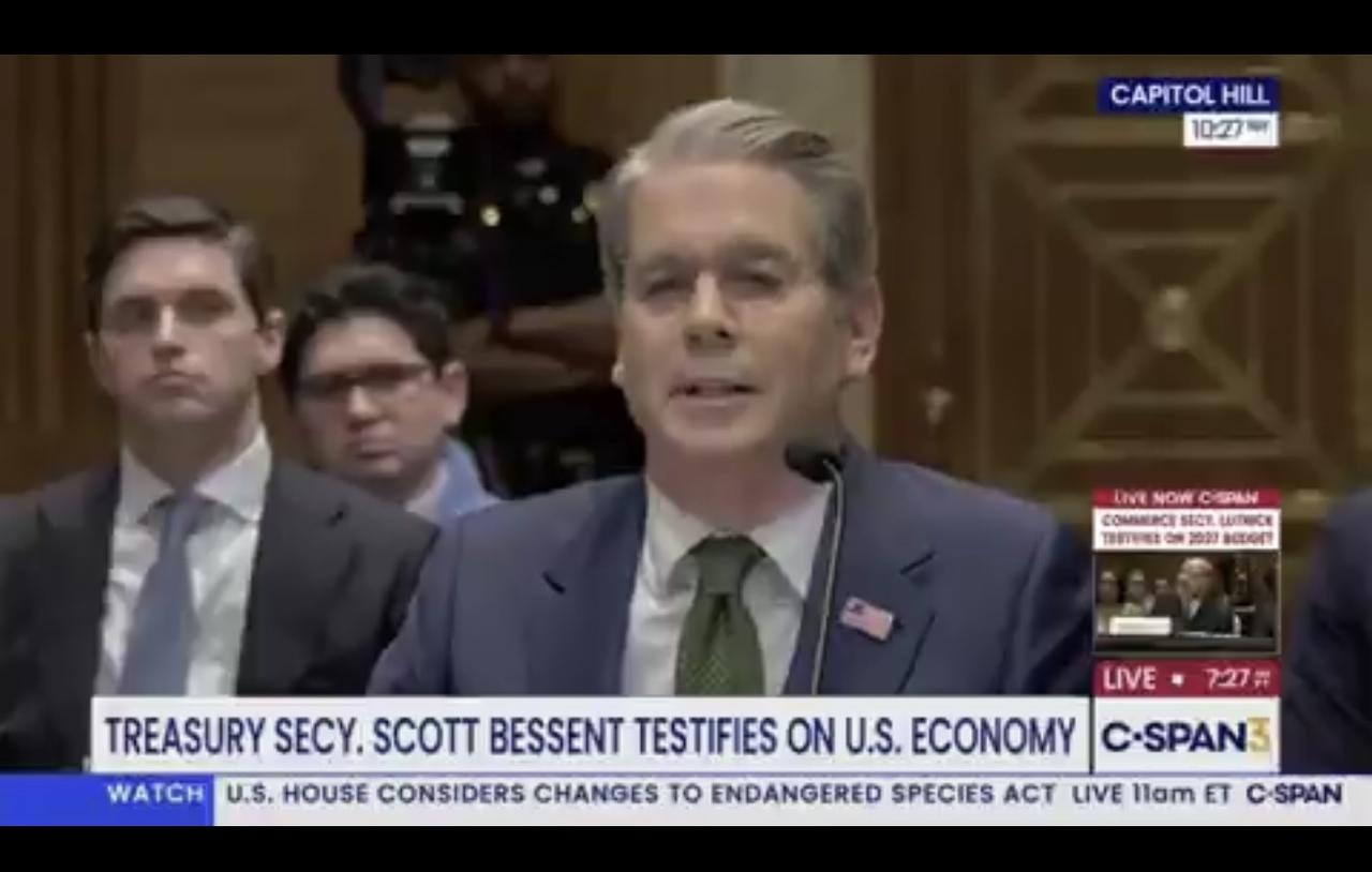 美财长斯科特·贝森特在国会听证会上：“特朗普已经证明他擅长降低能源价格”

啥？