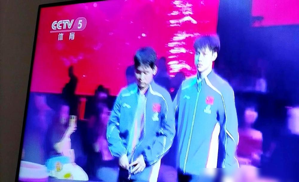 林诗栋、黄友政这俩“小石油”，决胜局1-4落后，愣是把邱党杜达这对老江湖『干沉默