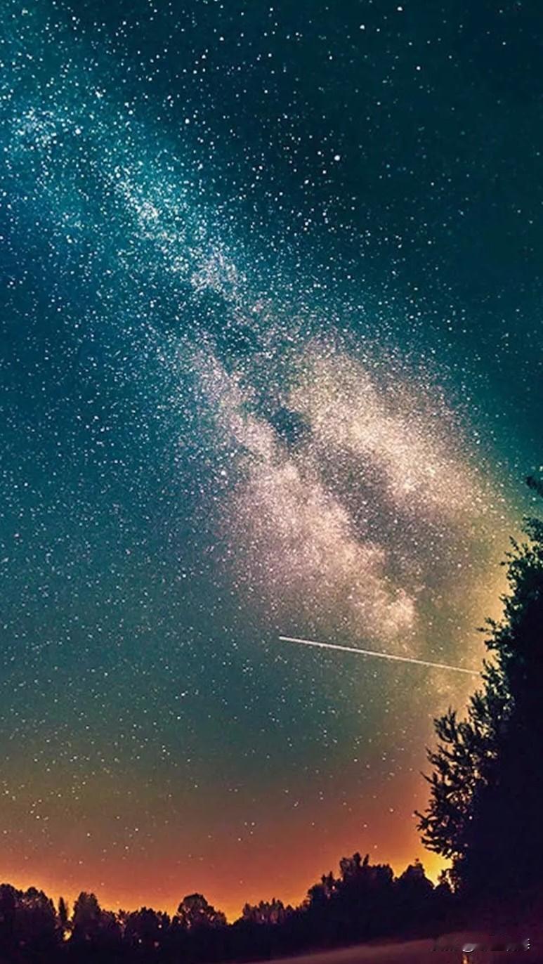 七绝//凌波行
眸含星斗入尘寰，
舟渡银河夜未阑。
惊鸿一瞥千境现，
掠水穿云若