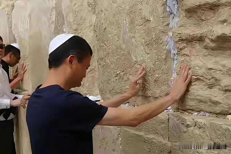 如果伊朗真的把以色列哭墙给炸了，以后以色列去哪哭去，会不会再建一个哭墙，拭目以待