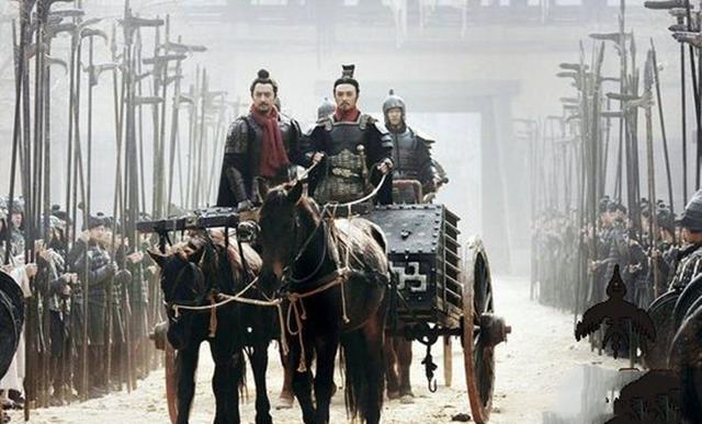 公元383年，淝水河边打了一场改变北方命运的仗。 
 
苻坚倾举国之力南下，号称