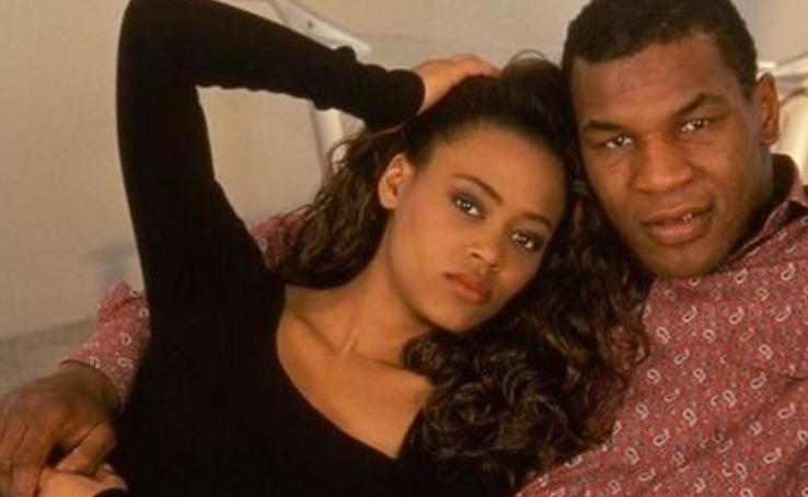 1988年，拳王冠军泰森以3000万美金娶了演员罗宾为老婆。

这场被媒体称为"