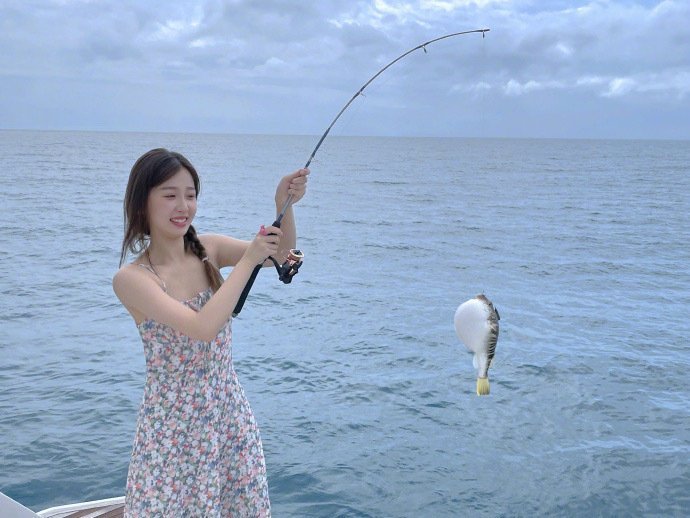 #唐嫣想和虞书欣双人海钓# ​有趣的事情当然两人一起做才有意思[送花花]看得出来