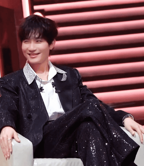 本季《我们的歌》最大赢家陈楚生！
陈楚生参加《我们的歌》短短两期，
只唱了两首歌