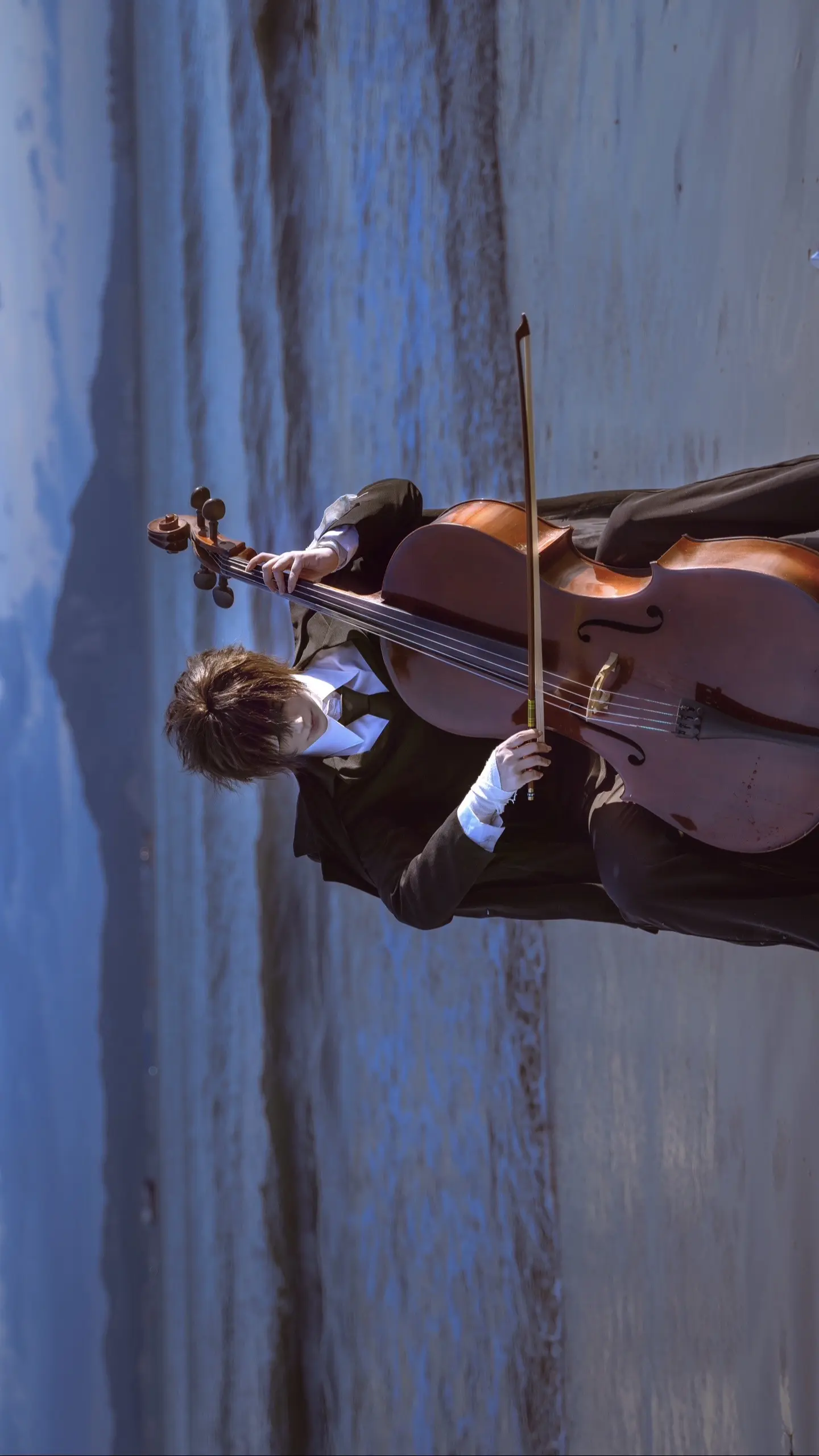 “生而为人。”