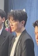 一张错位图❌长出本体猫耳的Faker猫🐱cr.daesanghyeoks英雄联