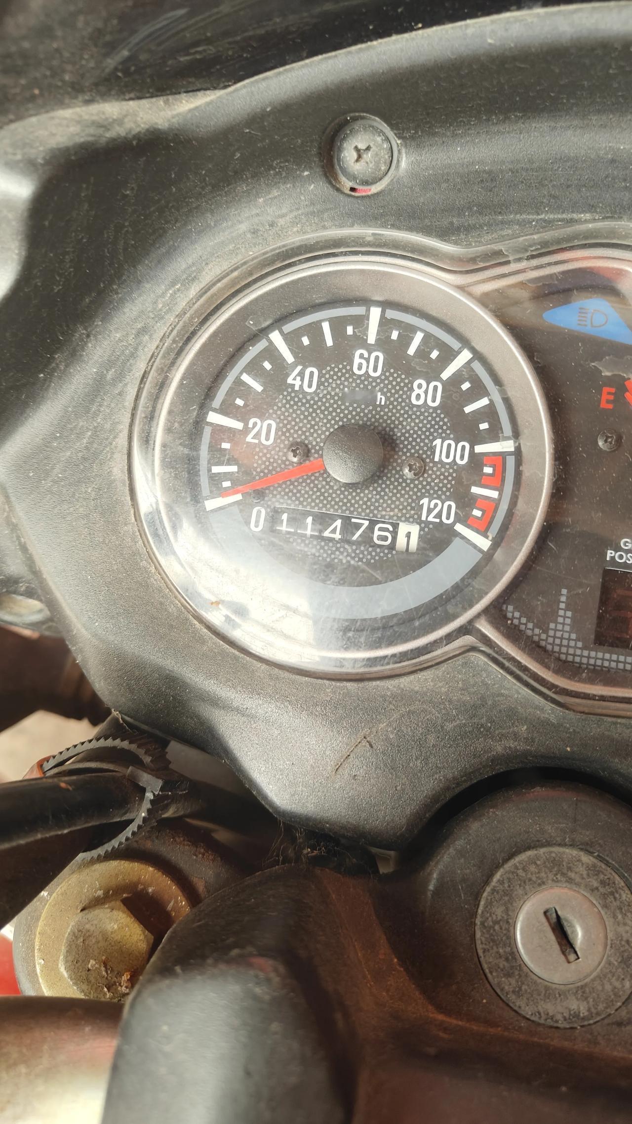 我家的摩托车跑了11476公里