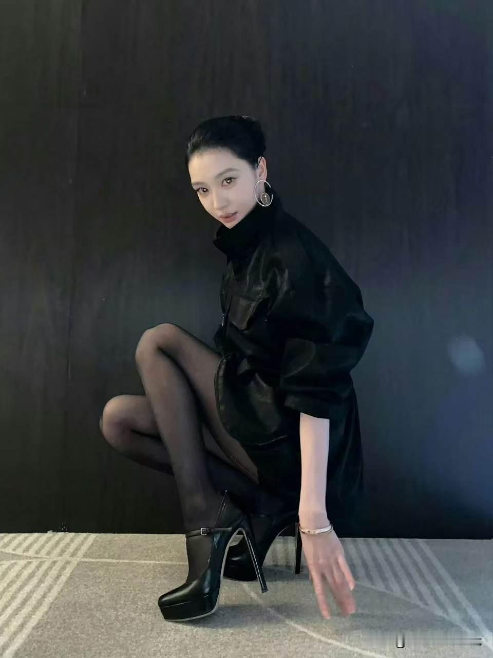 易梦玲