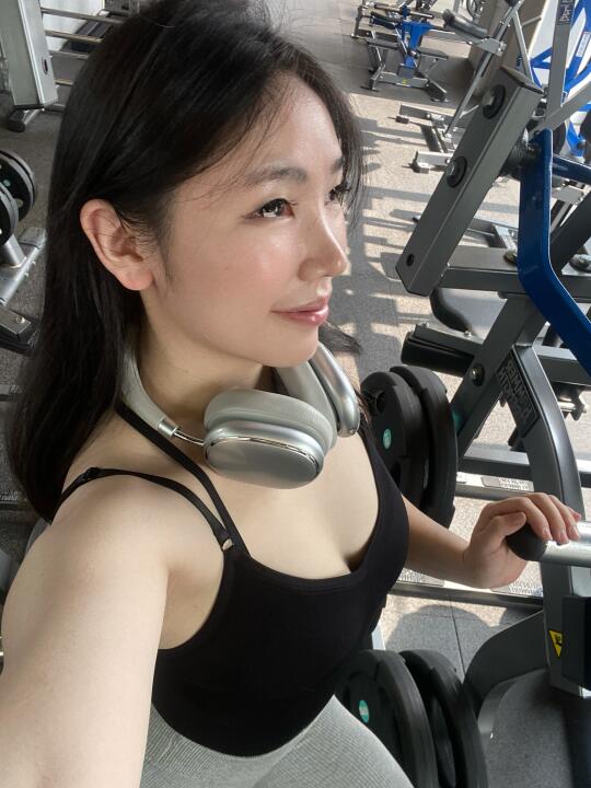 你自信的样子美的的确很无敌！