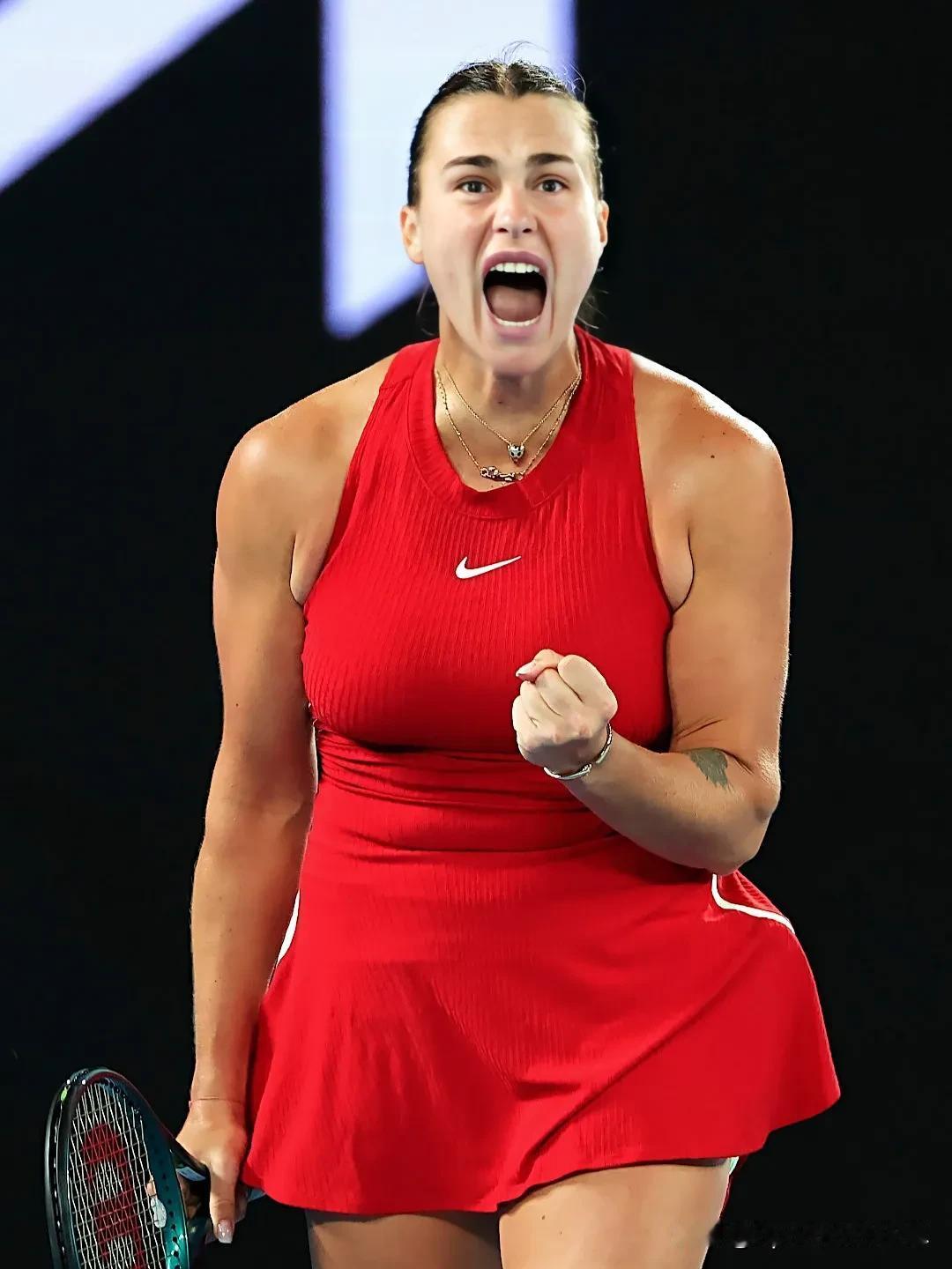 一场激战，萨巴伦卡晋级澳网女单决赛。
在北京时间1月25日18:29刚刚结束的2