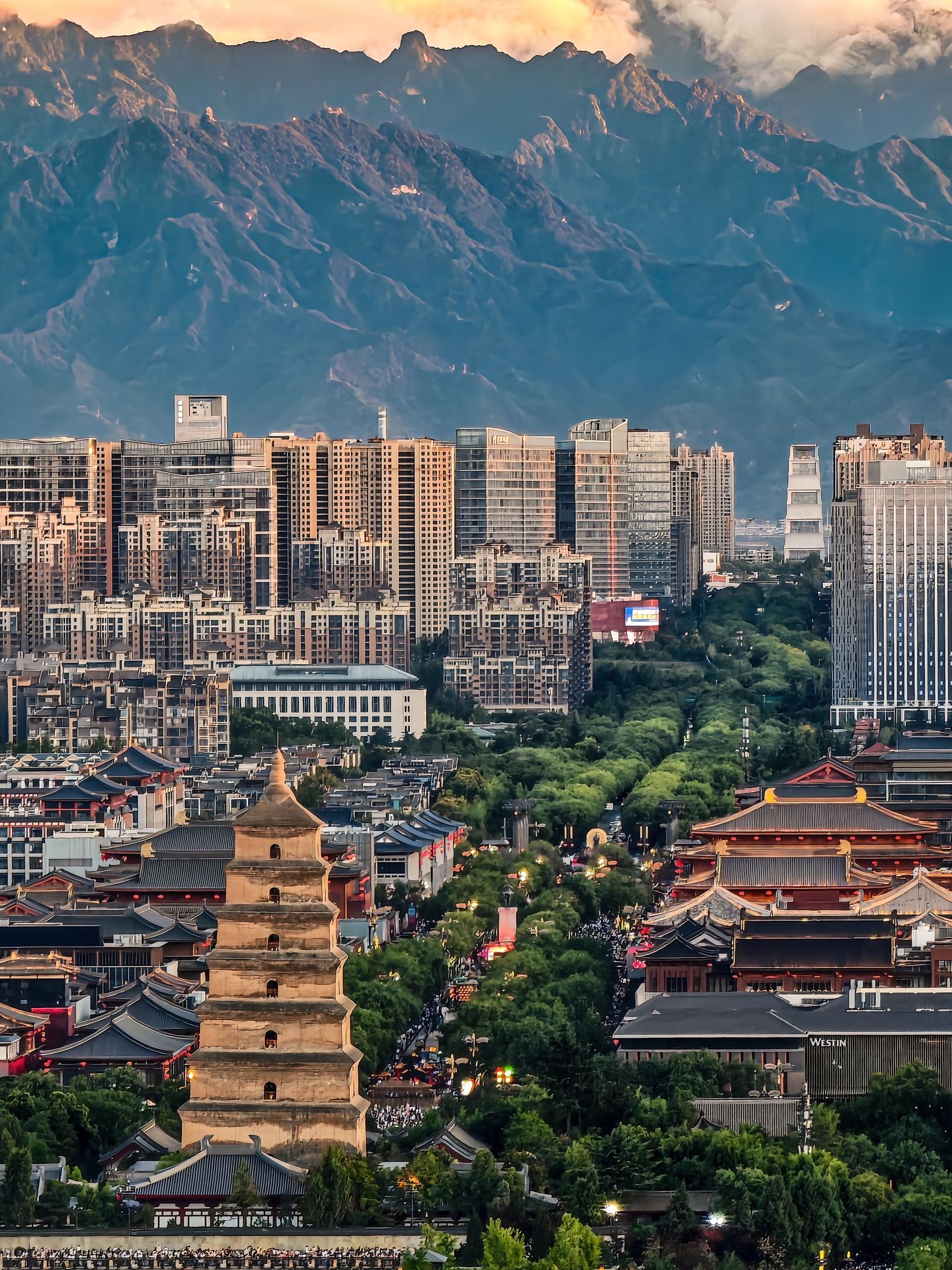 秦岭山壑之间，方见大雁塔之美[心] ​​​