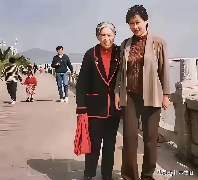 伟大的女性，认识的请举手！