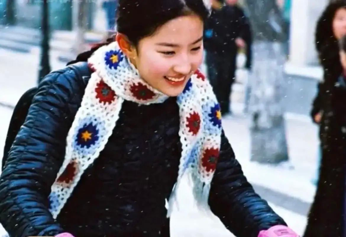 #刘亦菲是个形容词#为什么小说里女主被流放一眼就能被认出来？因为她是刘亦菲演的女