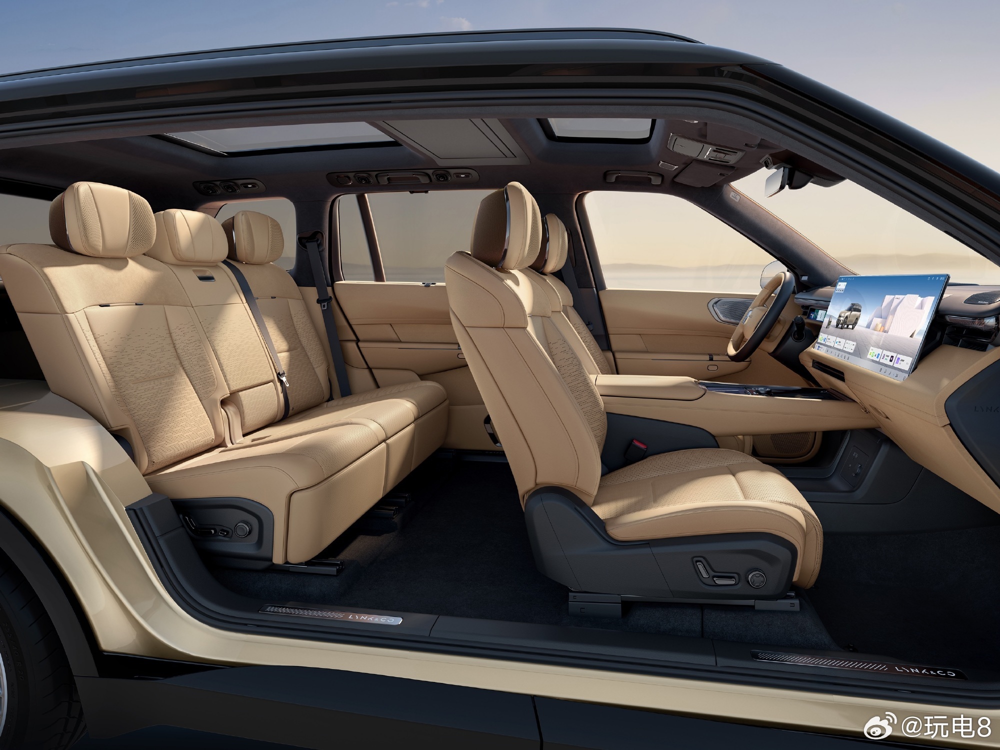 领克900大五座官宣亮相 一点领克900五座版的官图，后排这个“全宽度”的腿托有