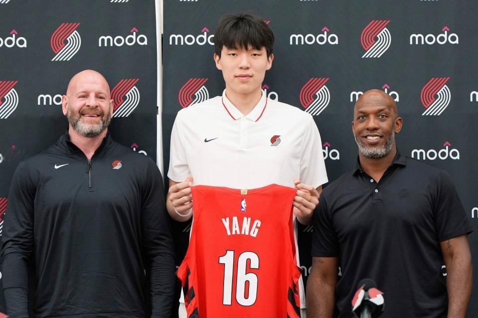 分析一下杨瀚森目前最大的短板！


能最后打出来的球员无一例外都有一个共同点:某