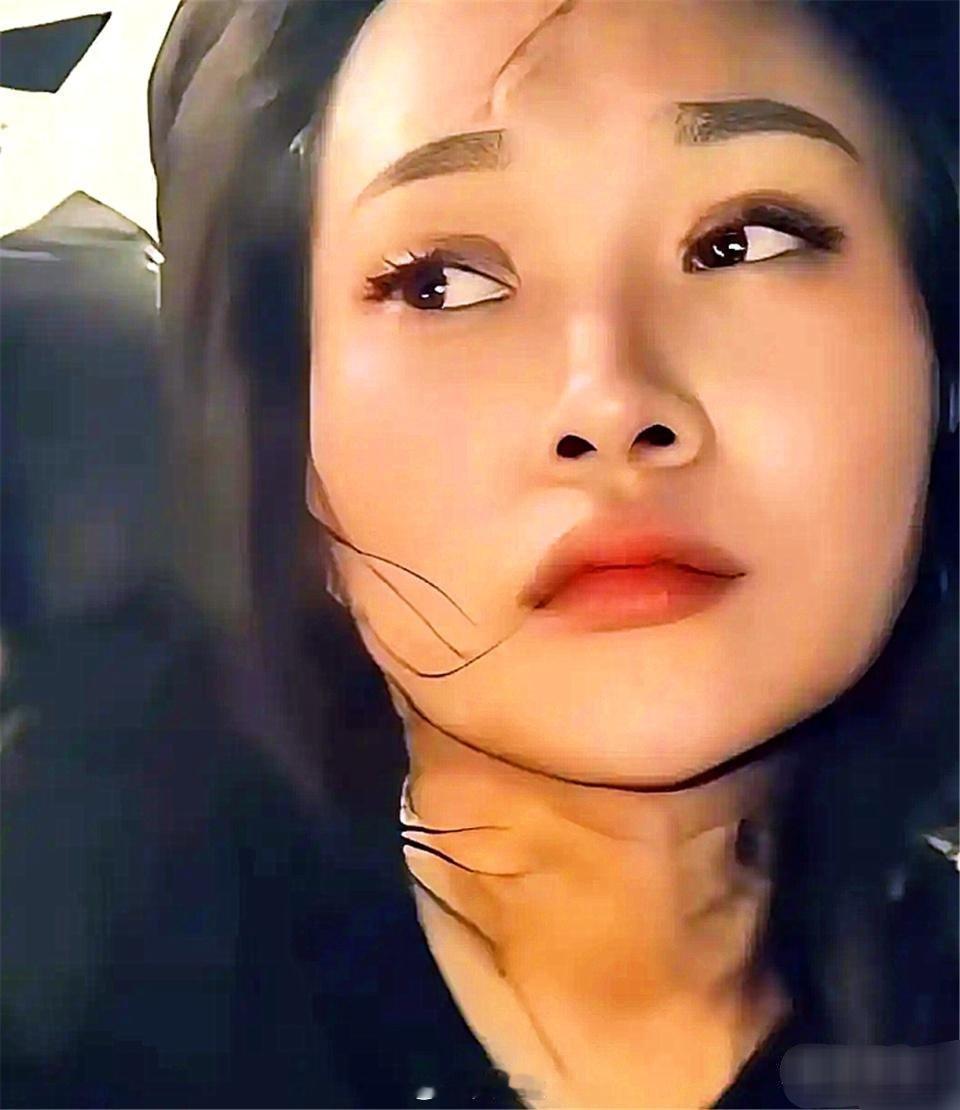 这两天，网上最火的一个人，莫过于在柬埔寨劫囚的郭金凤了。数以亿计的网友被她的所作