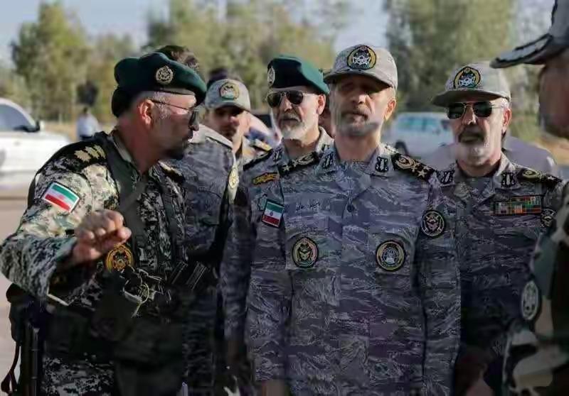 伊朗武装部队总司令哈塔米：伊朗正在密切监视敌人动向，并将对一切邪恶力量做出果断回