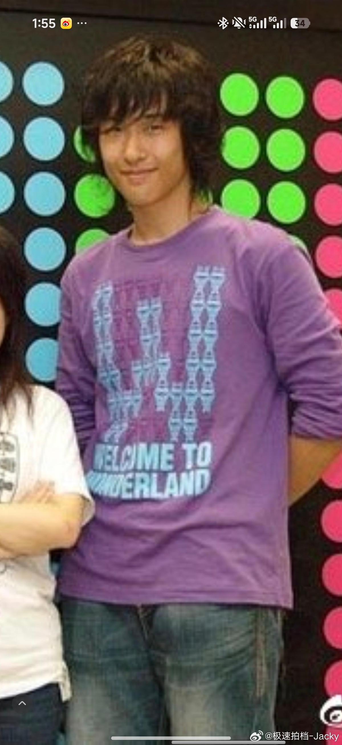 刚才去剪头发，我还是在抱怨，不止发量，年纪大了后，不懂为什么卷发莫名其妙就变成直