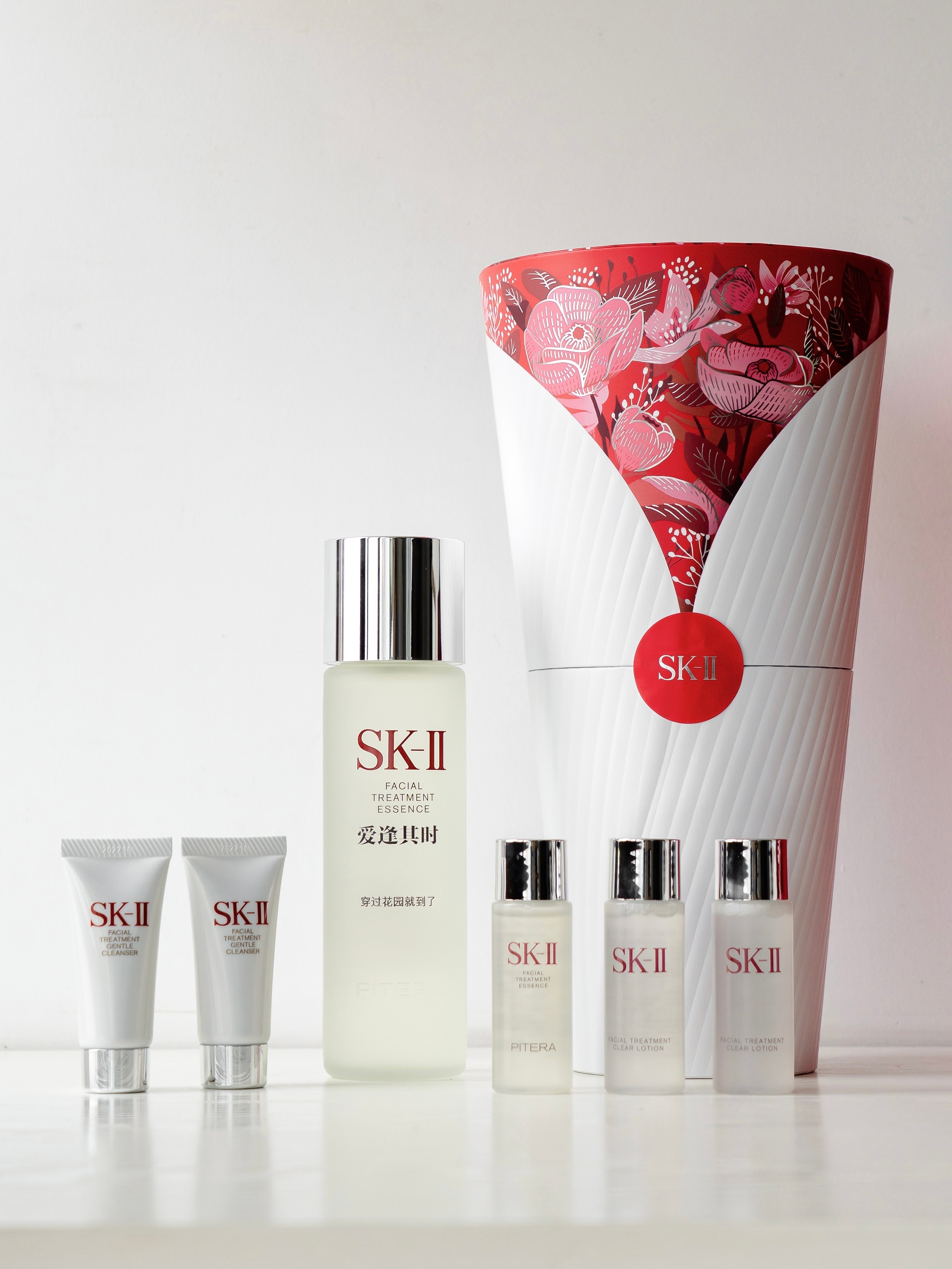 七夕将至 ，SK-II 携手品牌代言人五月天将“用情歌开一家花店”的浪漫照进现实