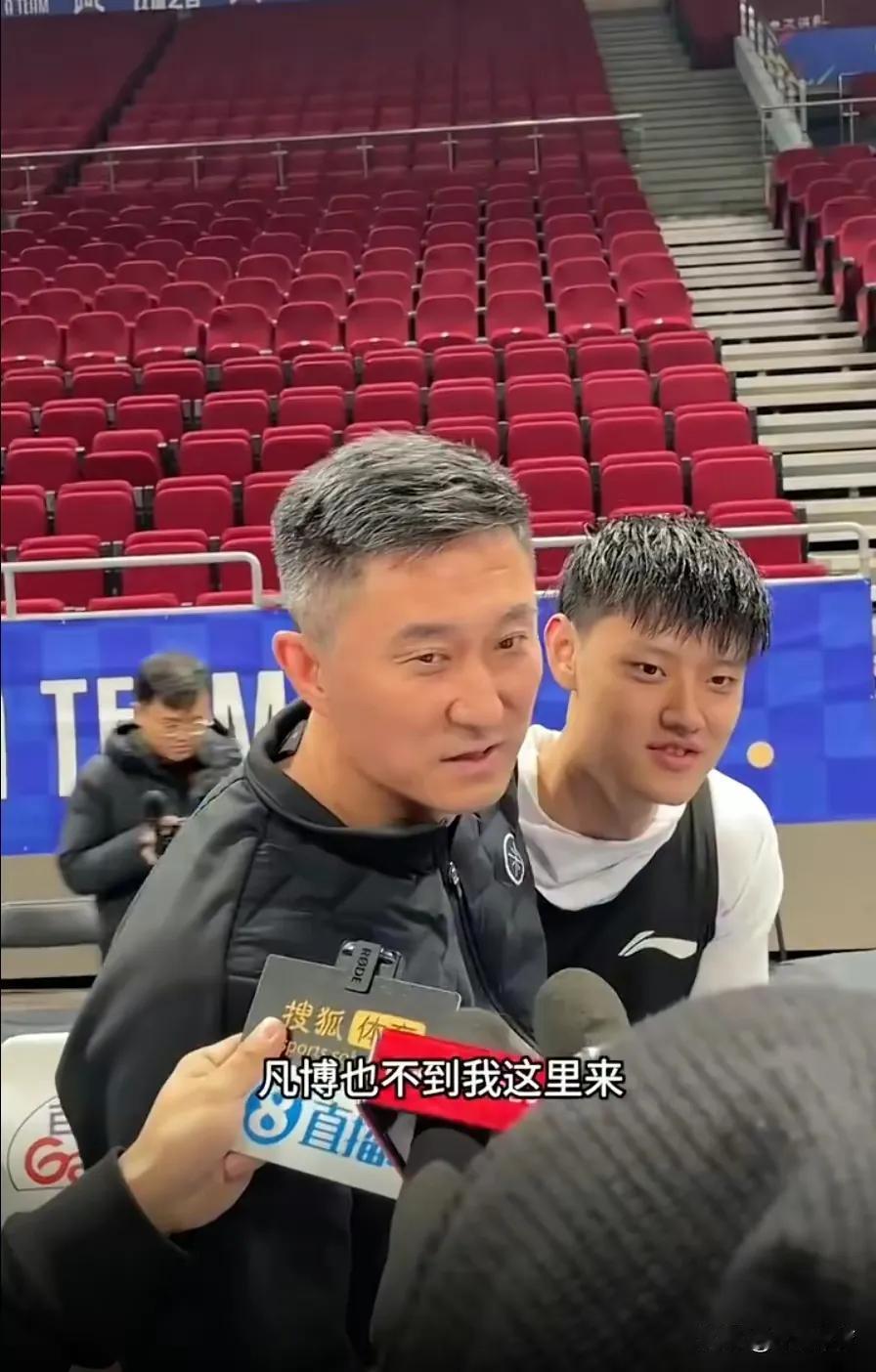 辽宁男篮队员刀枪不入，是战胜广东的关键！杜锋借曾是国家队主教练，到处挖墙角，拉拢