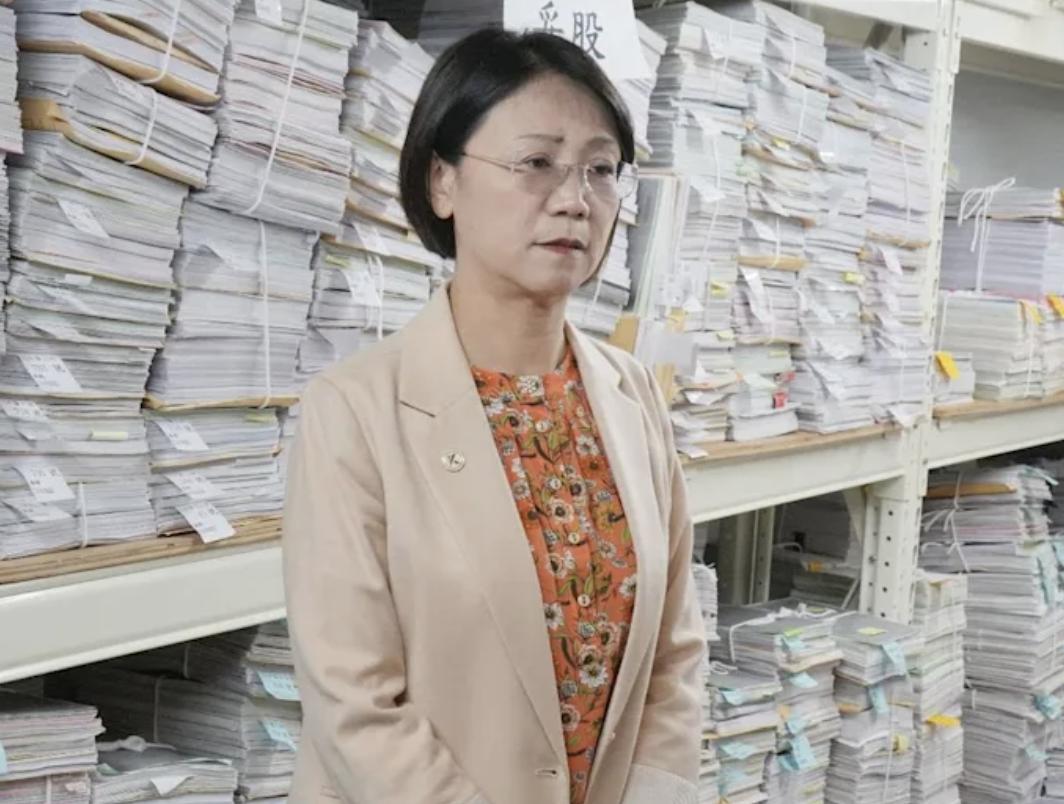 翁晓玲：如果卓荣泰继续"滥权"，直接冻结明年全年薪水！

国民党立委翁晓玲先前提