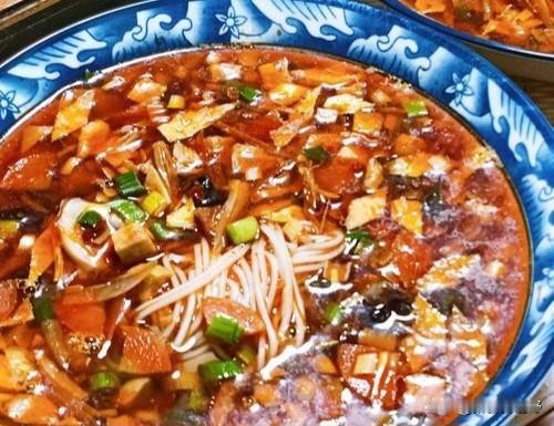 西安艳阳天西府饭的豆花泡馍、午餐和晚餐的臊子面、削筋面、擀面皮很好吃宝鸡	让你最