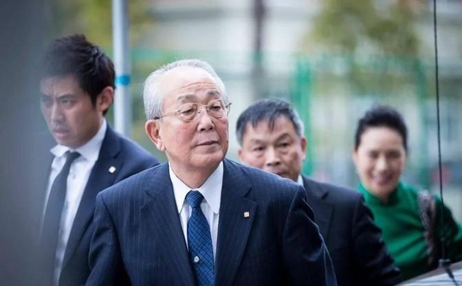 历史总是惊人的相似！1985年，日本超越了美国成为当时“世界最大芯片生产国”，美