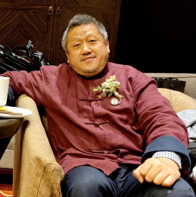 年夜饭竟成了陋习？前有专家禁止燃放烟花爆竹，后有北大教授建议取消年夜饭，老百姓想