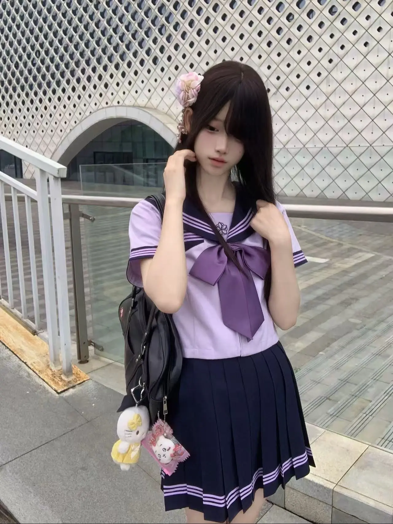 美美藤鸢中。