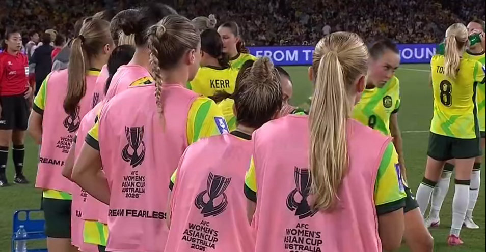 1-0夺冠！日本女足成亚洲杯第四支3冠王，中国女足9次登顶仍居亚洲第一🏆北京时