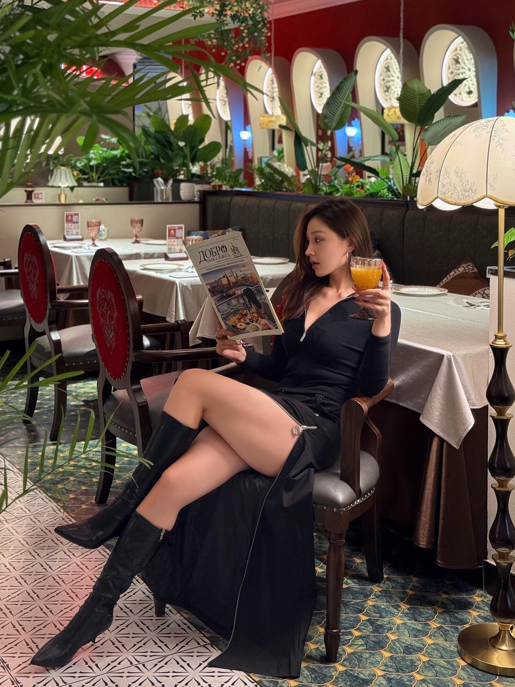 今日宜约饭💫 滨江天街蹲到了俄罗斯餐了 忍不住来尝尝味道啦  复古吊...