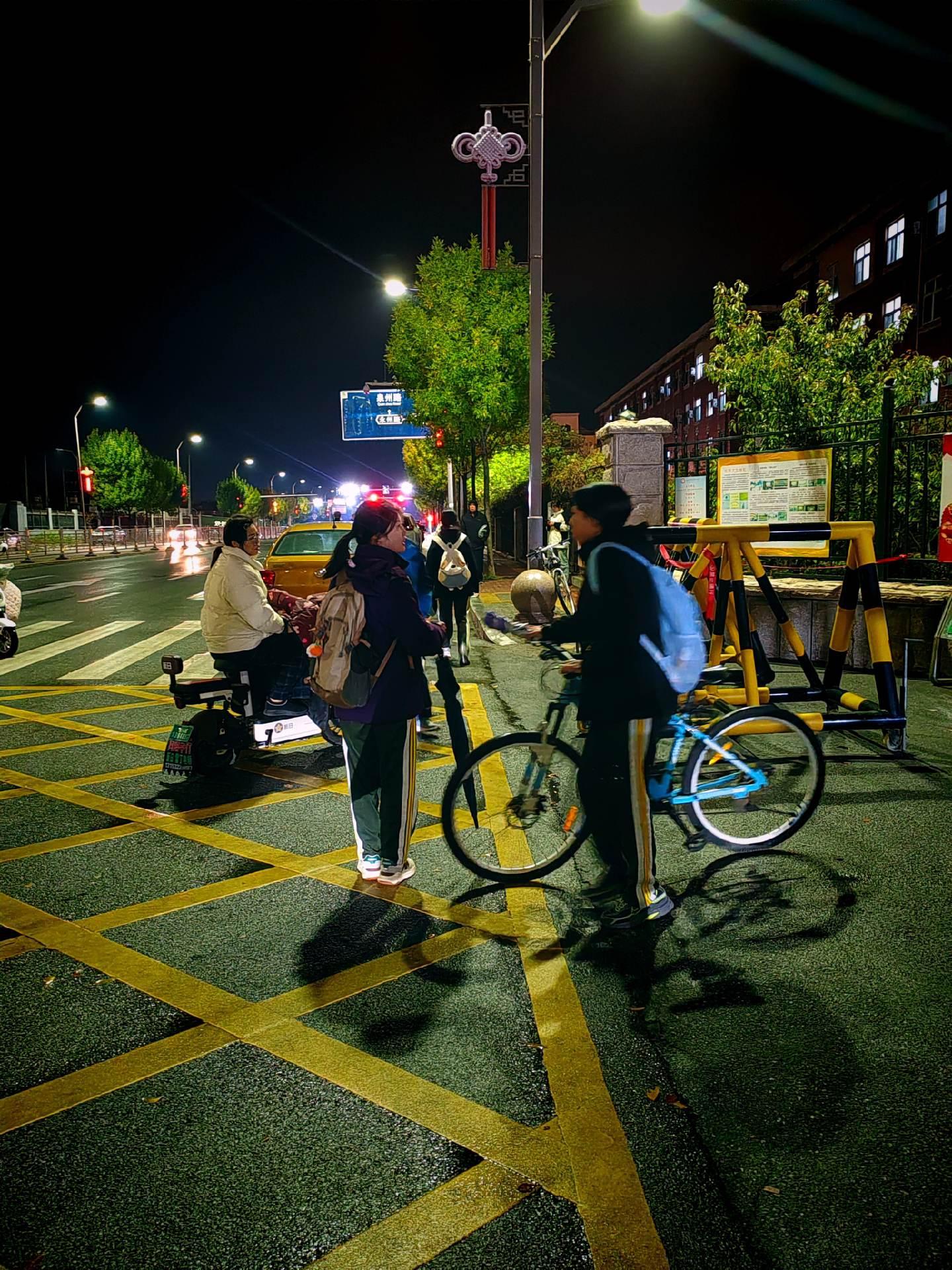 孩子，面对内卷，你大可不必那么在意，你只需要尽力而为，对于结果只需要顺...