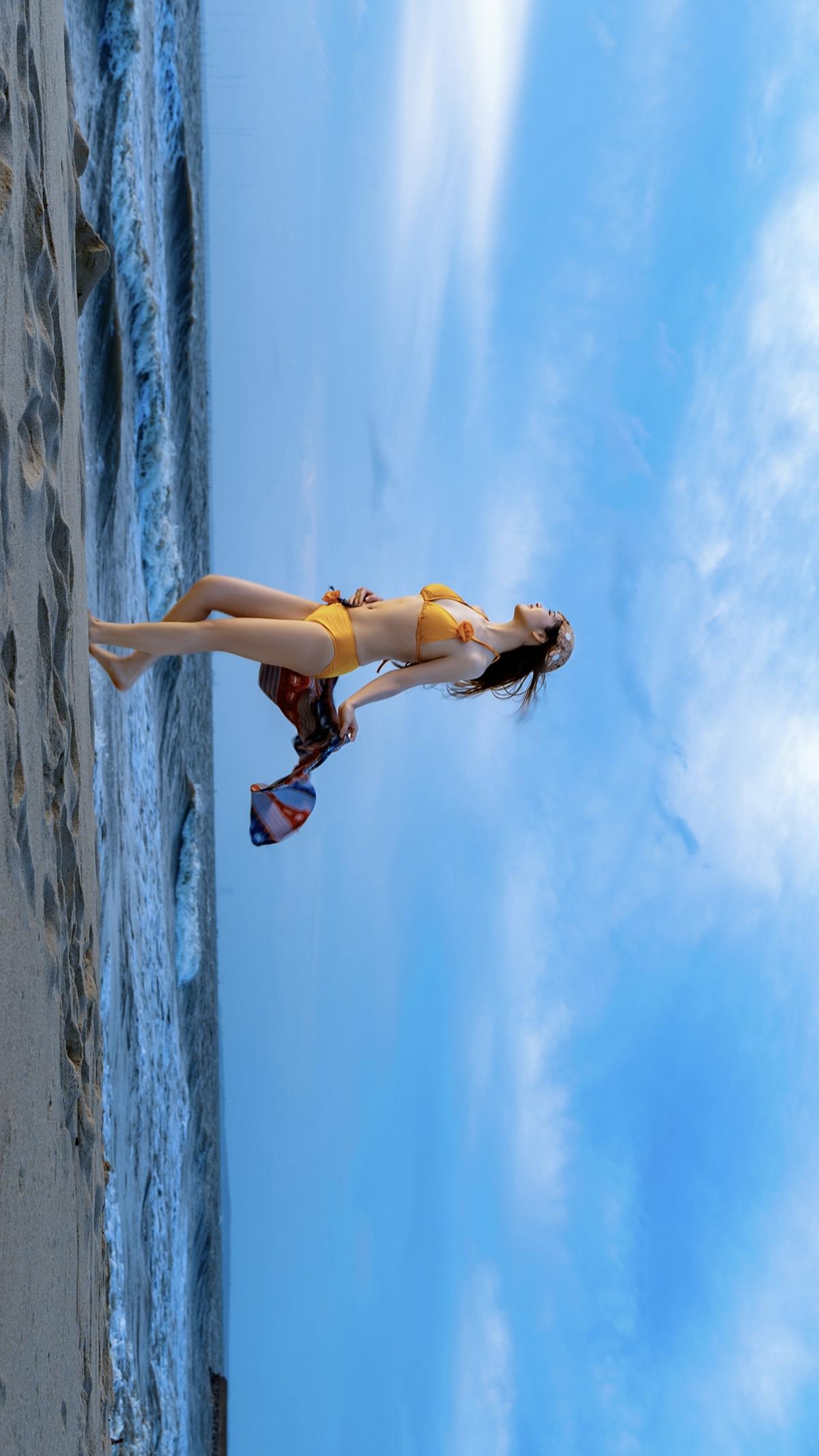 海滩氛围感拍照 海滩比基尼泳装穿搭 海边自由感 摄影师和永中 约拍