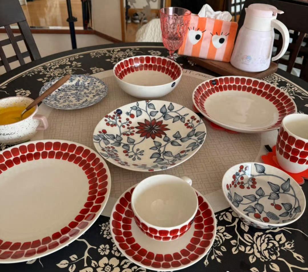 1、夫妻相处要守的 9 个规矩：
一、钱，别当着孩子面谈；
二、架，别当着孩子面