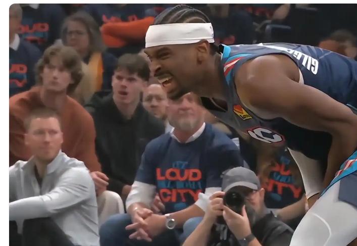 亚历山大的左手指伤了，在雷霆主场第二场战在太阳的时候，首节亚历山大在一次进攻了戳