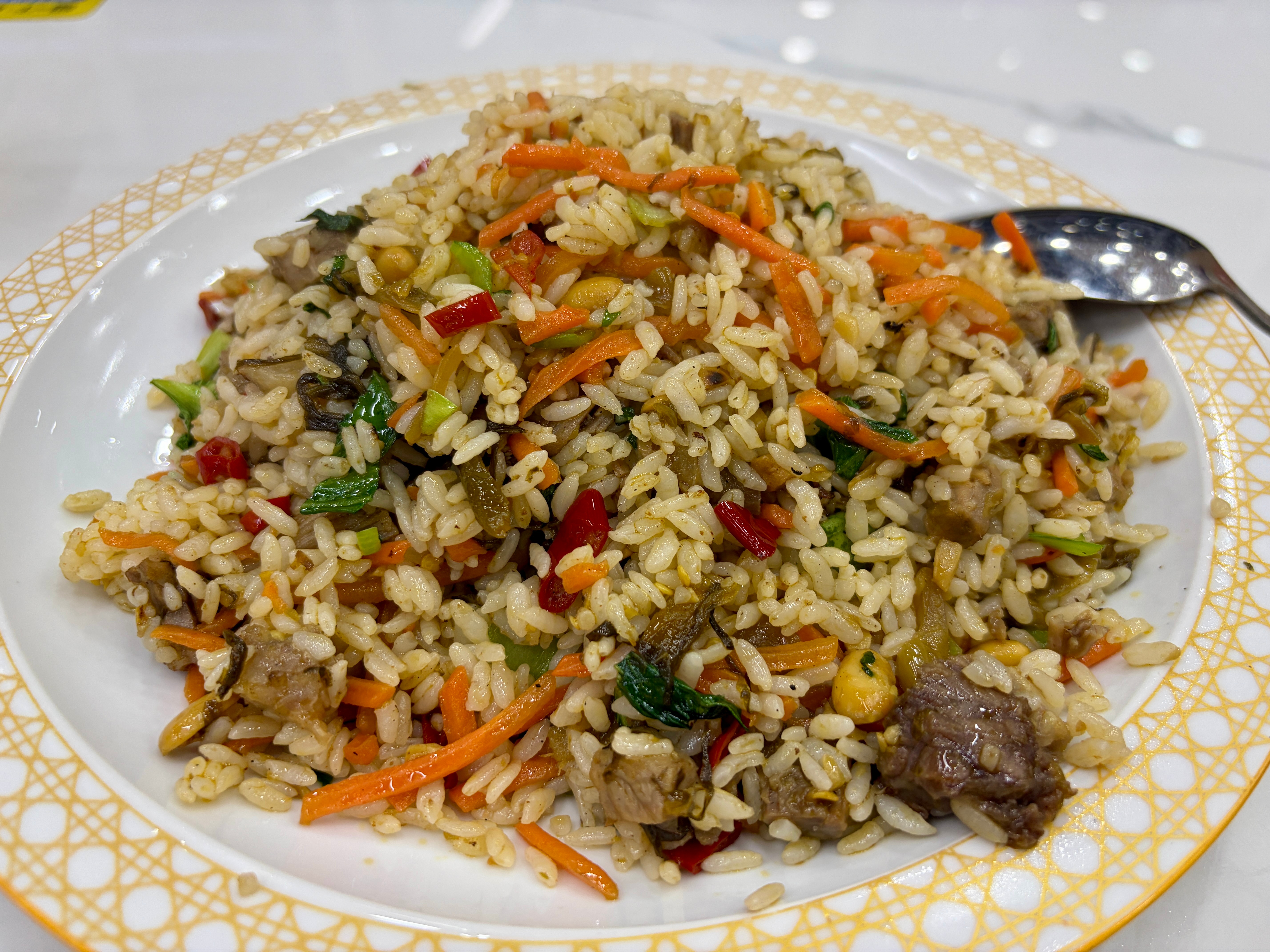 酸菜牛肉炒饭，18元 上海·西子国际中心(秀文路)