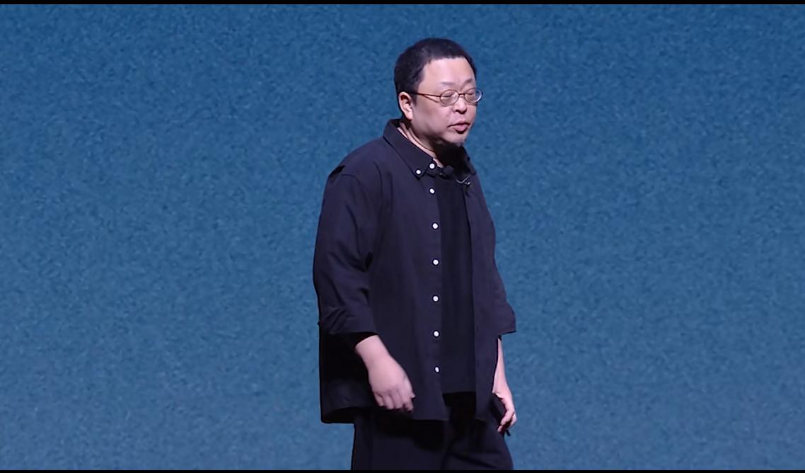 罗永浩谈“科技春晚”迟到40分钟！

凌晨2点，罗永浩发文，解释为何在“科技春晚