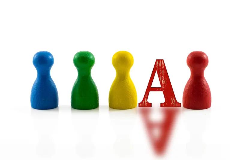 4月1日江苏，四女子相约结伴出去游玩，两人在车上因“AA制”发生激烈争吵，司机与