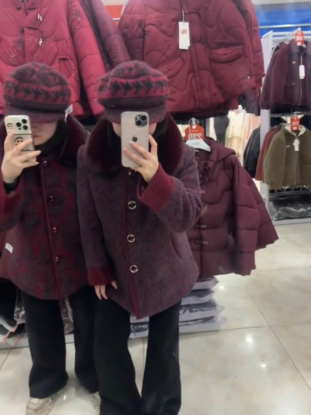 女人过了20岁就不要穿得像小孩了 